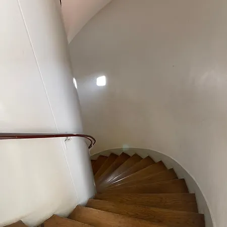 10 Arr Apartment *